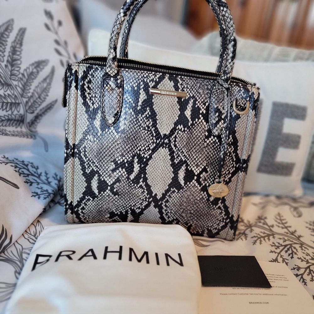 Brahmin Small Caroline Almond All Over Snake Arm/Shoulder/Crossbody Bag NWT - Picture 7 of 8